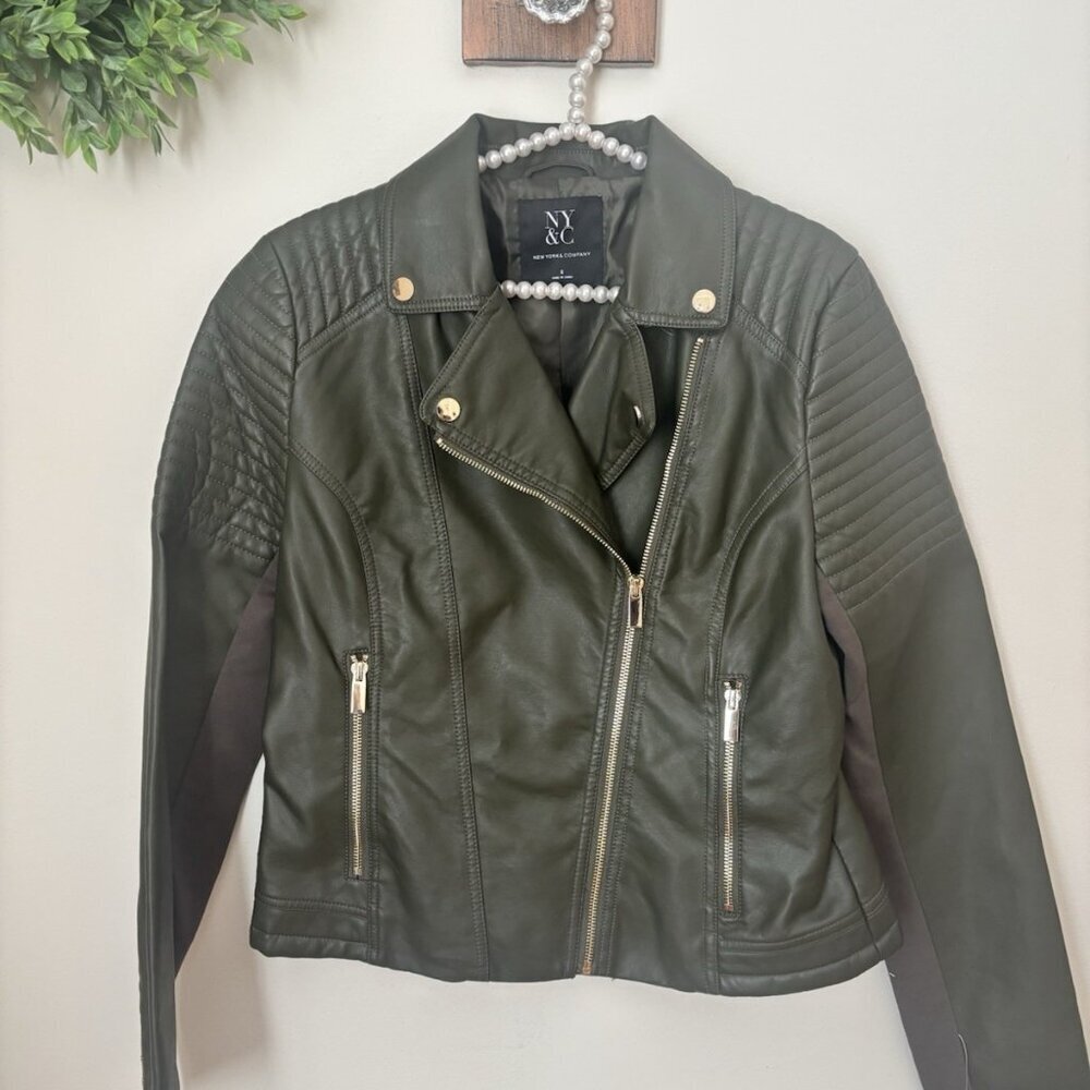 NWT NY&C Womens Size S Green Moto Jacket Faux Leather Zip Trim